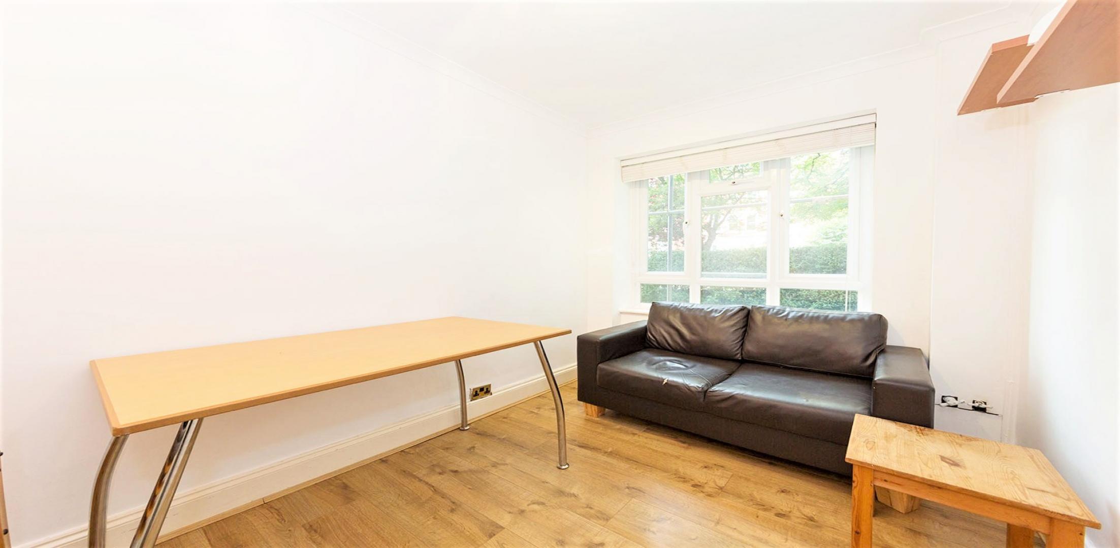 			2 Bedroom, 1 bath, 1 reception Flat			 Mapesbury Road, Brondesbury 